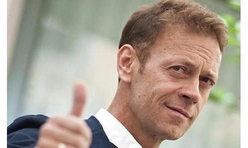 PORNONUN SÜPERSTARINA NETFLIX'TEN DİZİ 